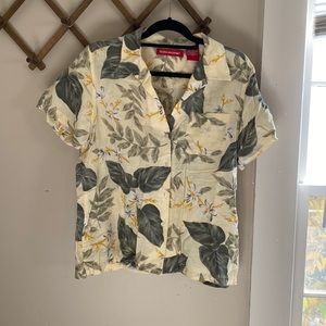 Gloria Vanderbilt Floral blouse